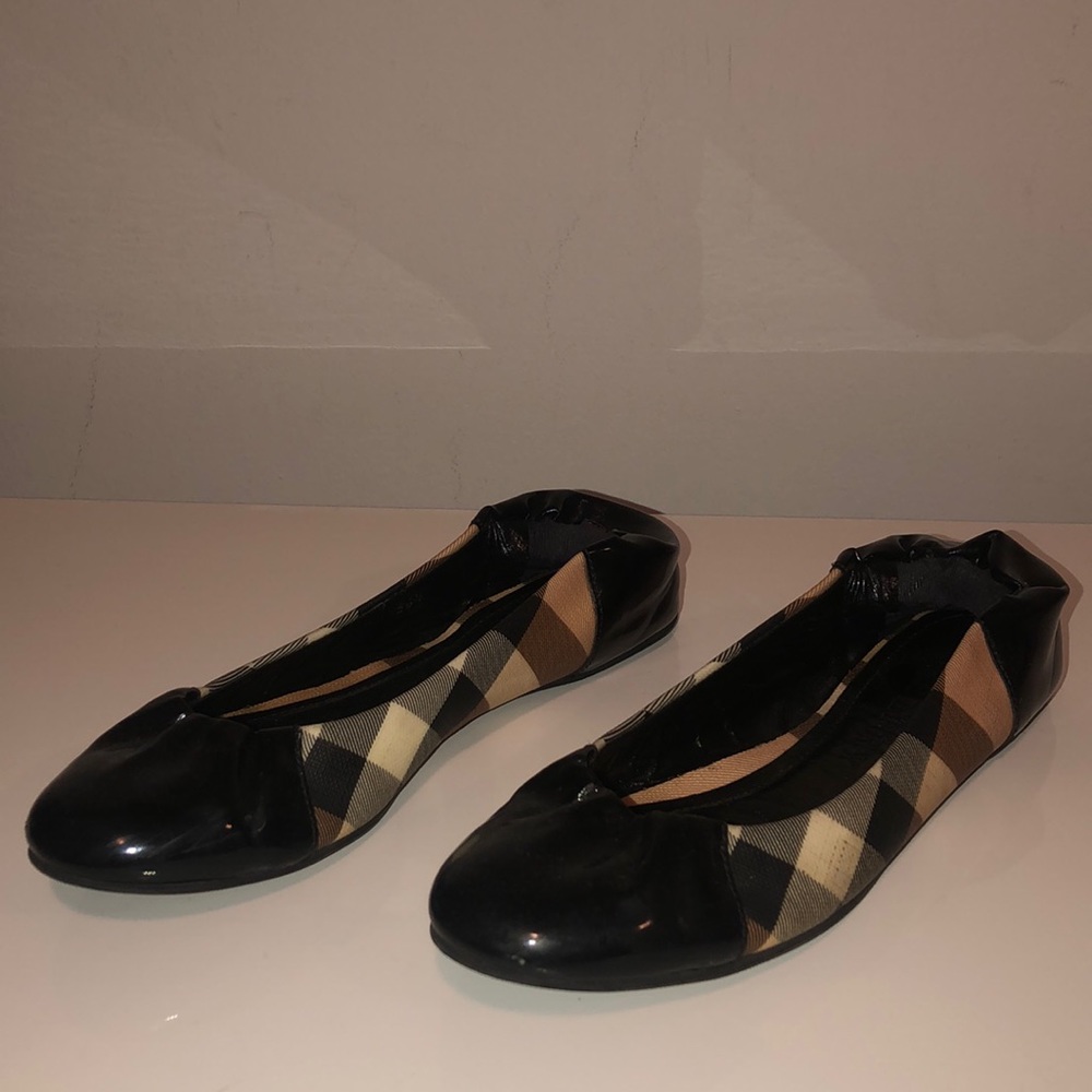 Burberry flats
